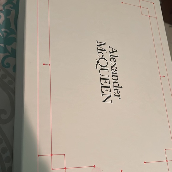 ALEXANDER MCQUEEN SNEAKERS - Picture 4 of 4